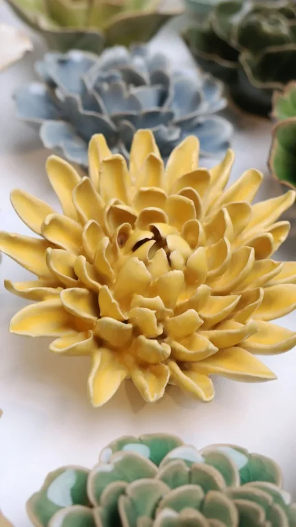 Keramieken bloem Chrysant geel (EG13)