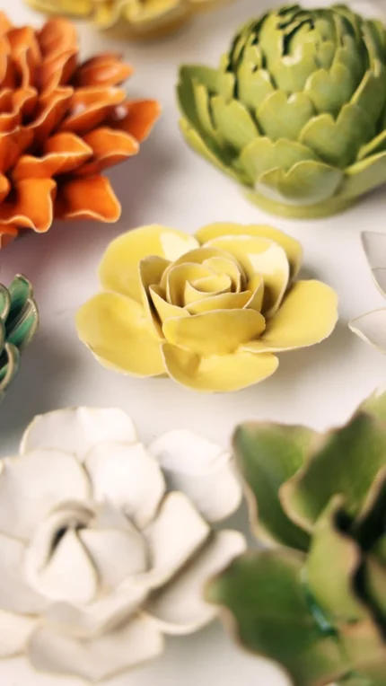 Keramieken bloem Ranonkel geel (EG42)