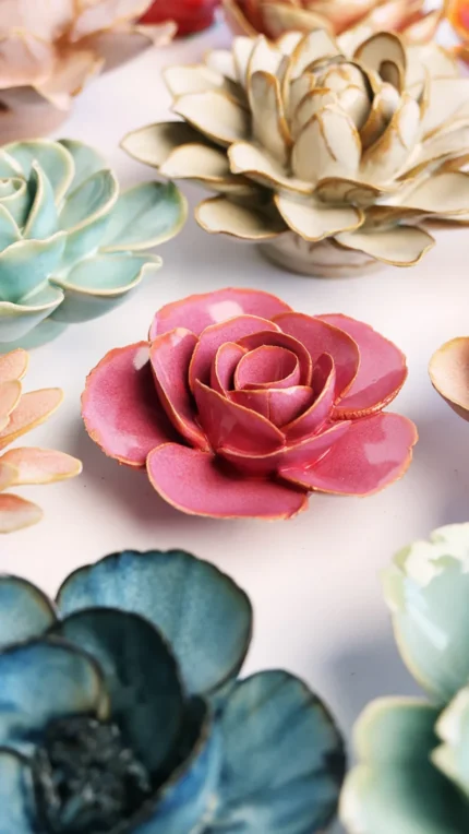 Keramieken bloem Ranonkel roze (FR15)